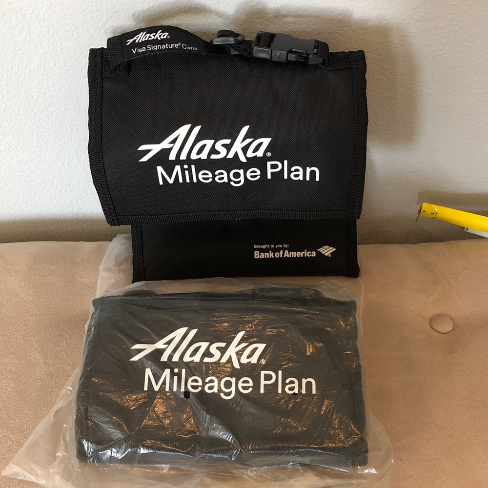 2 Alaska Mileage Plan Freezable Lunch Bag, Black